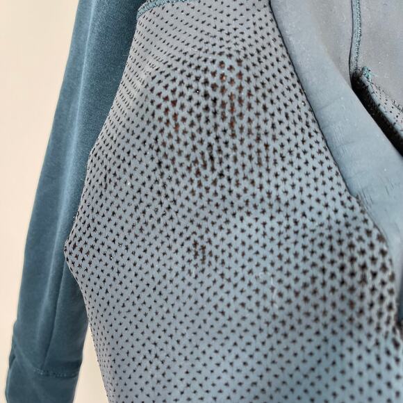 Lululemon Let's Get Visible Hoodie Size 4 Alberta Lake Blue - Picture 9 of 13